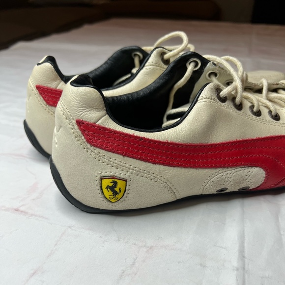 Puma- Ferrari Limited Edition Shoes sz 7.5 - Picture 3 of 14